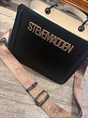 Steve Madden Black Evelyn Bag with Beige Trim and Logo Plate